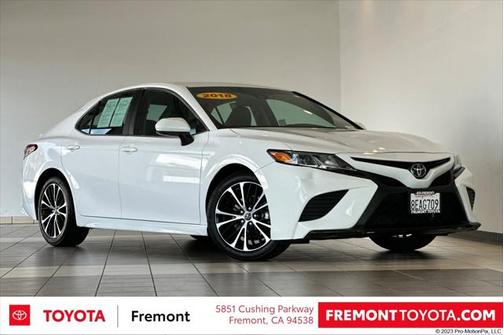 2018 Toyota Camry SE