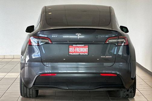 2022 Tesla Model Y Performance Dual Motor All-Wheel Drive