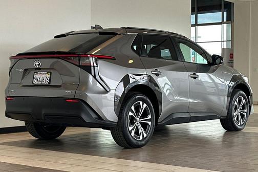 2024 Toyota bZ4X XLE