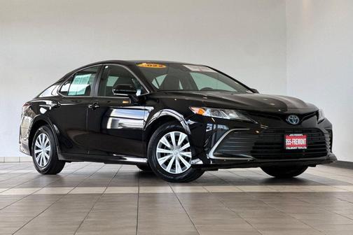 Midnight Black Metallic 2022 Toyota Camry LE