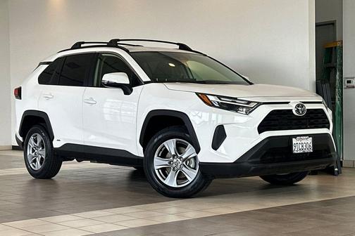2025 Toyota RAV4 Hybrid LE