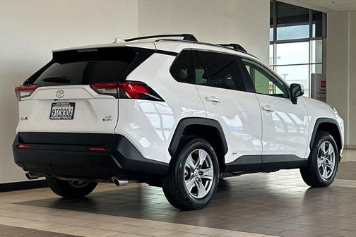 2025 Toyota RAV4 Hybrid LE