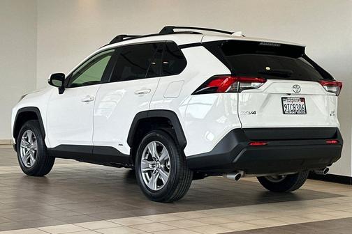2025 Toyota RAV4 Hybrid LE