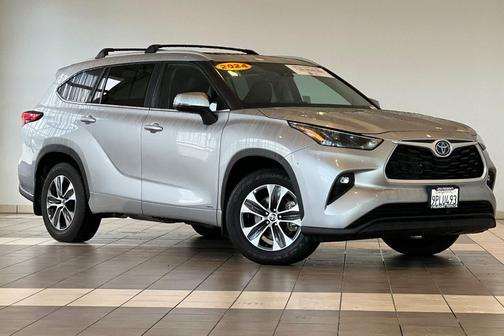 2024 Toyota Highlander Hybrid XLE