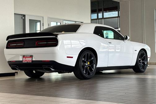 White Knuckle Clearcoat 2023 Dodge Challenger R/T