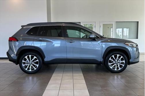 2022 Toyota Corolla Cross XLE