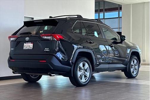 2023 Toyota RAV4 Hybrid XLE