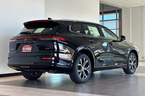 2025 Toyota Crown Signia XLE