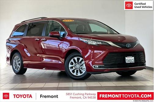 2023 Toyota Sienna XLE