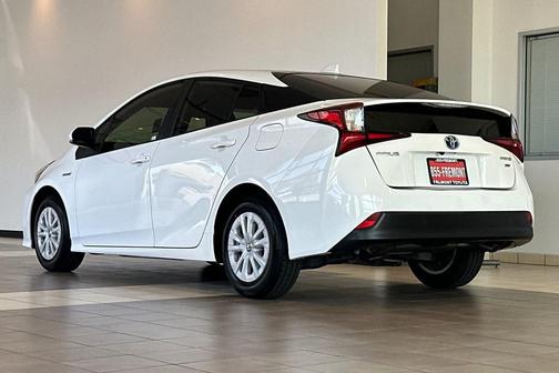 2022 Toyota Prius L