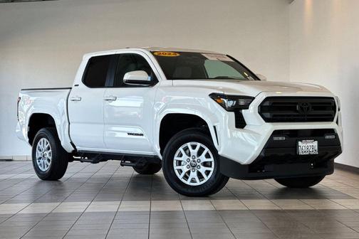 Ice Cap 2024 Toyota Tacoma SR5