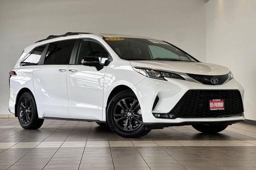 Ice Cap 2024 Toyota Sienna XSE 7 Passenger