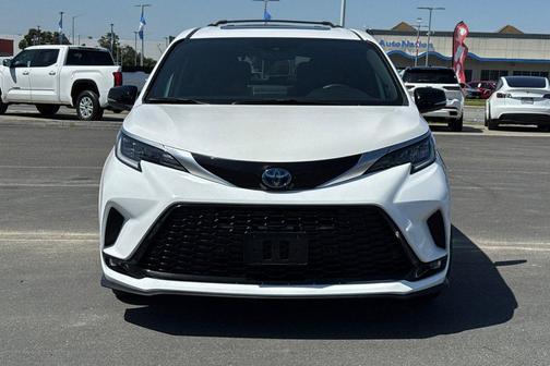 Ice Cap 2024 Toyota Sienna XSE 7 Passenger