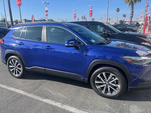 2024 Toyota Corolla Cross XLE