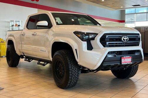 Ice 2026 Toyota Tacoma SR5