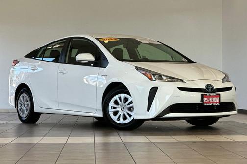 2022 Toyota Prius L