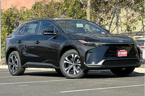 2025 Toyota bZ4X XLE