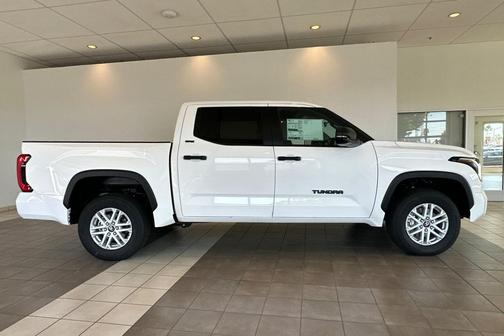 2025 Toyota Tundra SR5