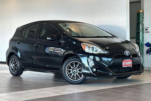 2017 Toyota Prius c Four