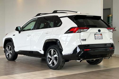 2024 Toyota RAV4 Prime SE