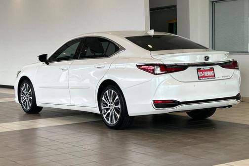 2021 Lexus ES 250 Base