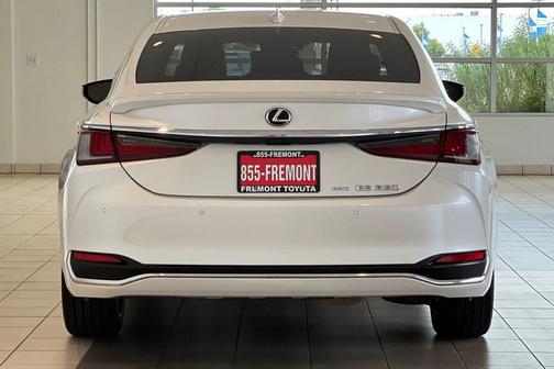2021 Lexus ES 250 Base