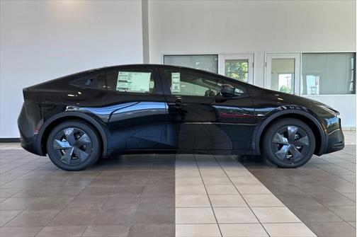 2025 Toyota Prius L