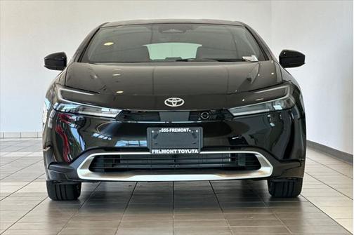 2025 Toyota Prius L