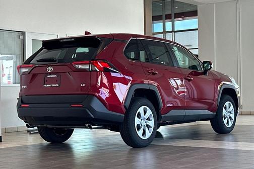 2025 Toyota RAV4 LE