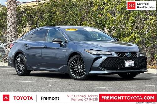 2020 Toyota Avalon Hybrid XSE