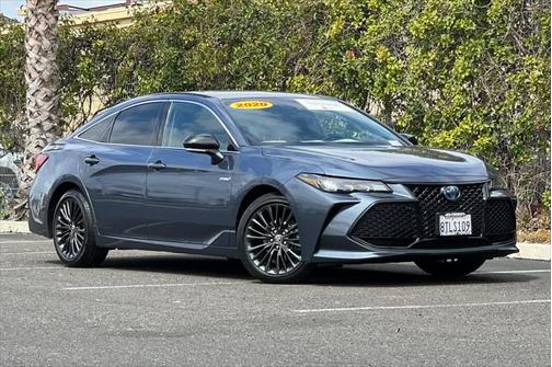 2020 Toyota Avalon Hybrid XSE