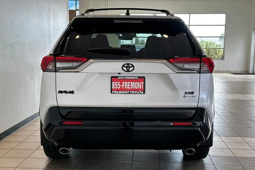 2025 Toyota RAV4 Hybrid SE