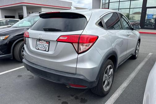 Alabaster Silver Metallic 2016 Honda HR-V LX