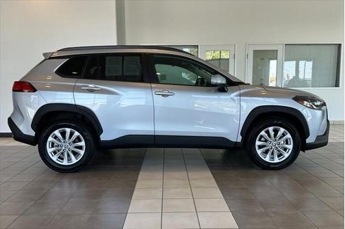 2022 Toyota Corolla Cross LE