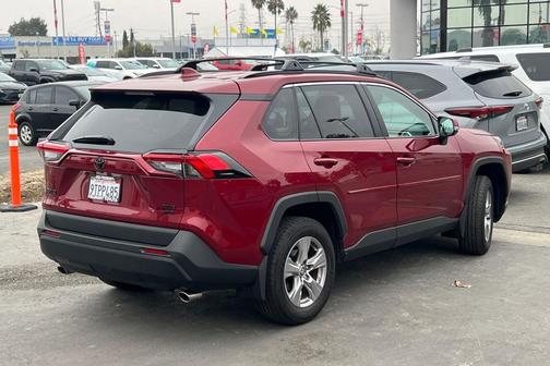 2025 Toyota RAV4 XLE