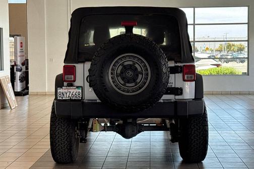 Billet Silver Metallic Clearcoat 2016 Jeep Wrangler Unlimited Sport