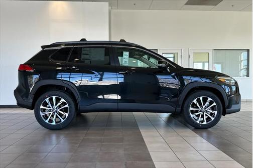 2025 Toyota Corolla Cross XLE