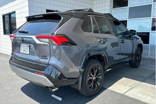 2024 Toyota RAV4 Hybrid SE