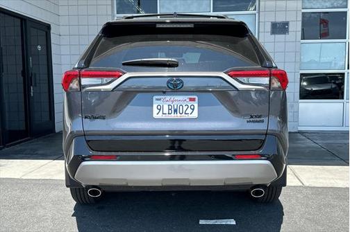 2024 Toyota RAV4 Hybrid SE
