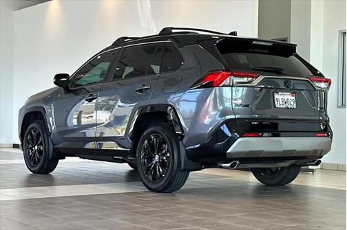 2024 Toyota RAV4 Hybrid SE