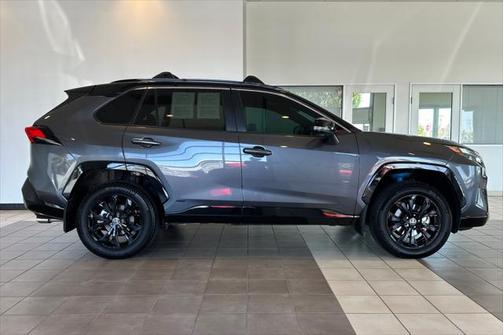 2024 Toyota RAV4 Hybrid SE