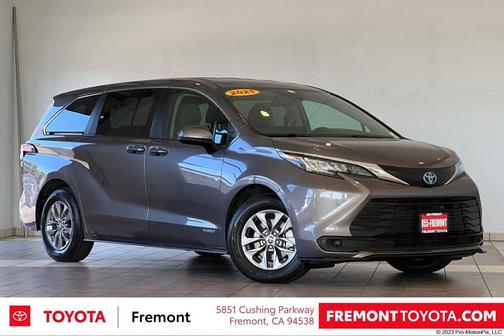 2021 Toyota Sienna LE