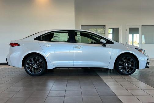 2026 Toyota Corolla Hybrid SE