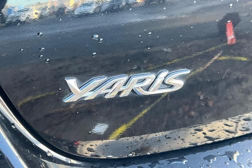 2020 Toyota Yaris Sedan LE