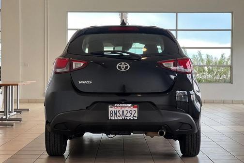 2020 Toyota Yaris Sedan LE