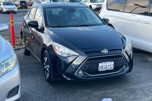 2020 Toyota Yaris Sedan LE
