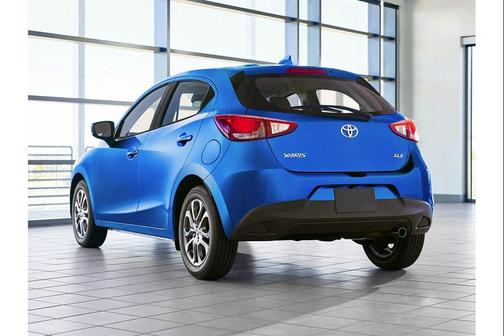 2020 Toyota Yaris Sedan LE