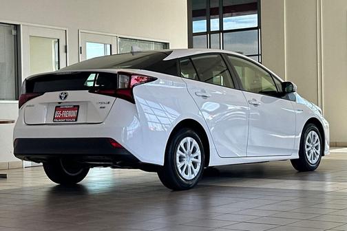 2022 Toyota Prius L