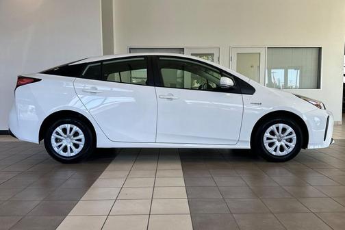 2022 Toyota Prius L