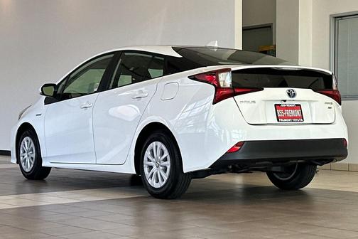 2022 Toyota Prius L